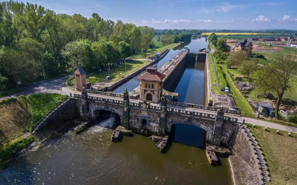 Dům V Podzámčí Apartamento Mělník Exterior foto