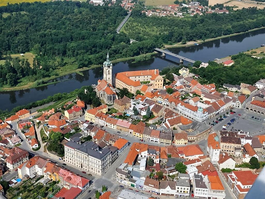 Dům V Podzámčí Apartamento Mělník Exterior foto