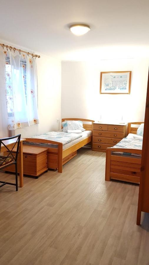 Dům V Podzámčí Apartamento Mělník Exterior foto