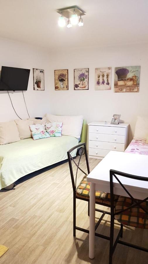 Dům V Podzámčí Apartamento Mělník Exterior foto