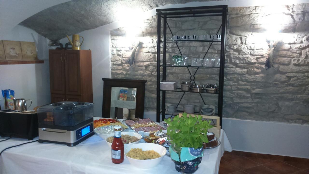 Dům V Podzámčí Apartamento Mělník Exterior foto